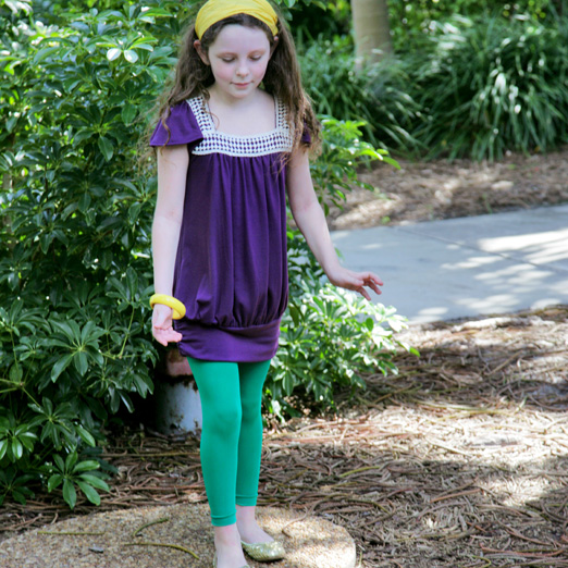 Girls leggings in emerald green.