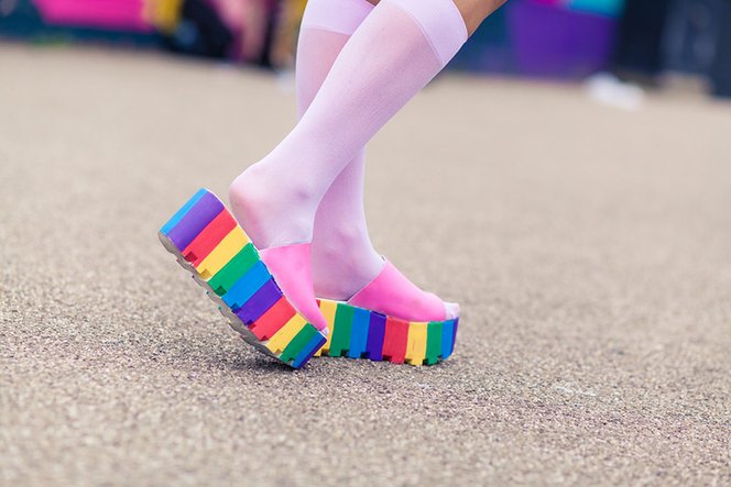 Confetti-crowd-we-love-colors-knee-highs-