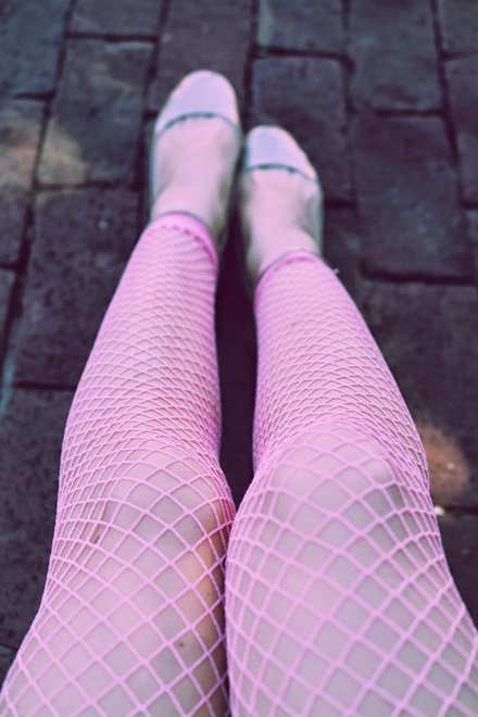 1409-fishnets-orchid-pink-tights