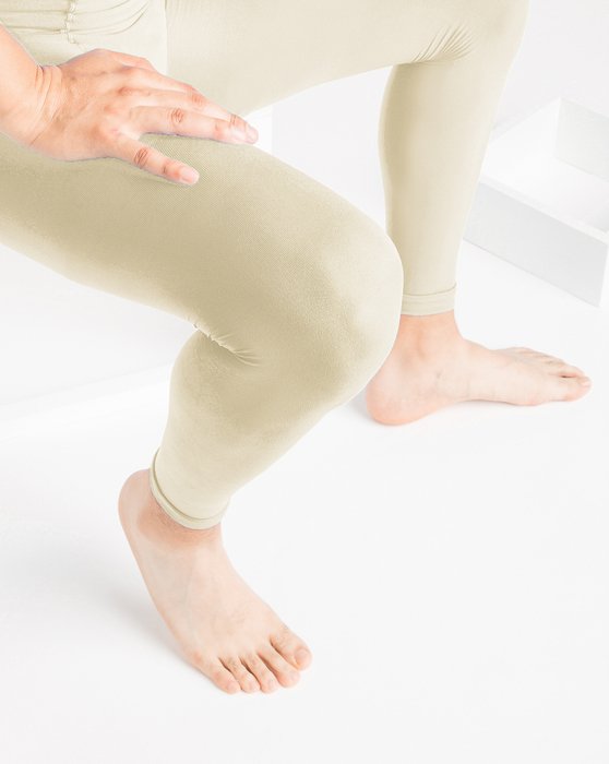 https://www.welovecolors.com/images/product/large/1025-m-light-tan-microfiber-footless-tights.jpg