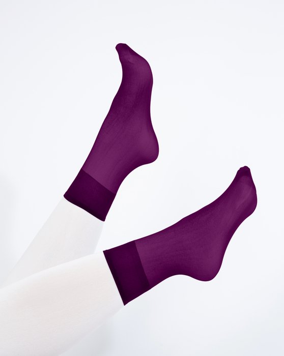 1528 Rubine Sheer Color Anklets Socks